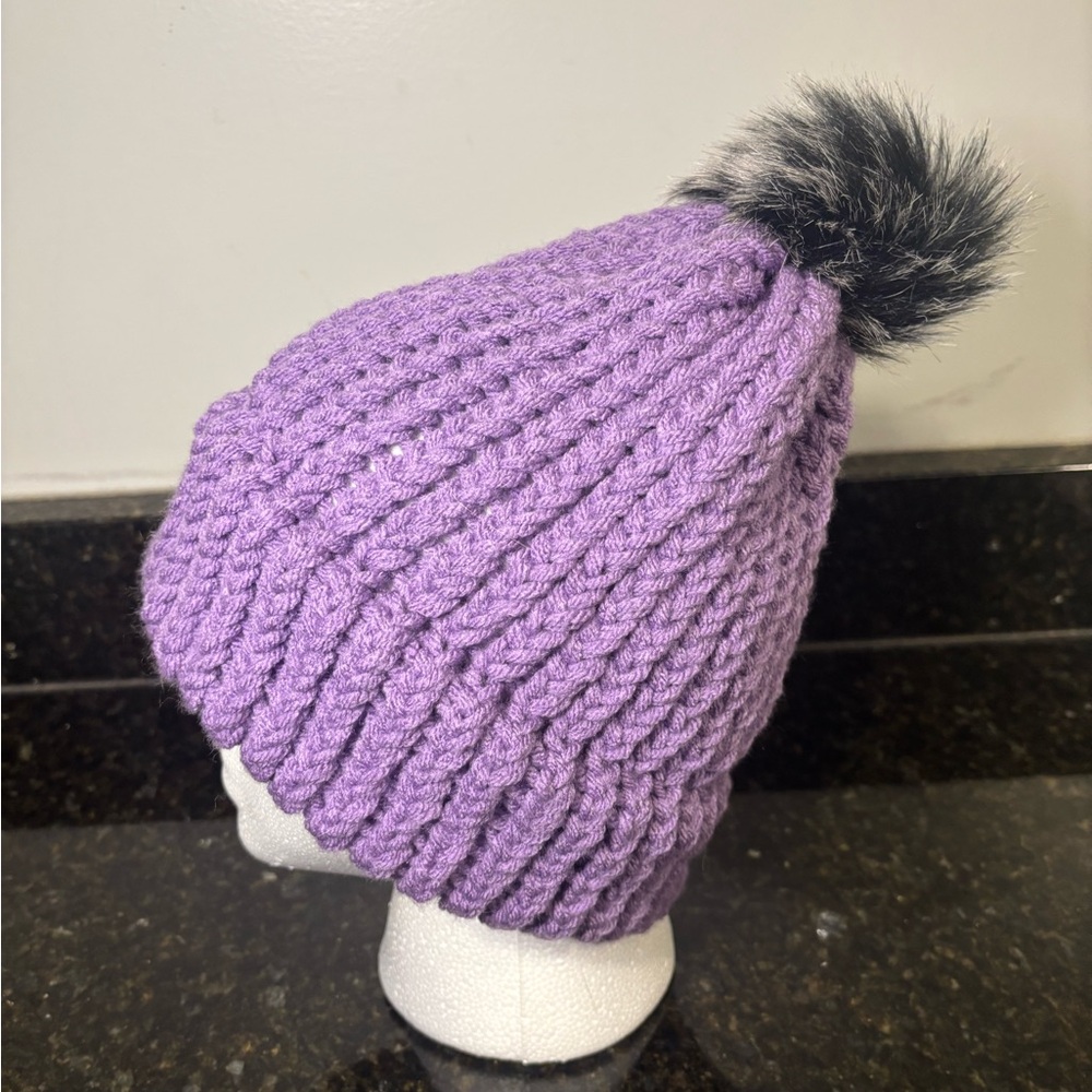 NWOT Adult/Teen Purple Knit Beanie with Faux Fur Pom